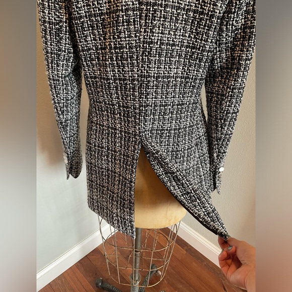 BCBG Maxazria- SZ S Tweed Black Blazer - Picture 8 of 9